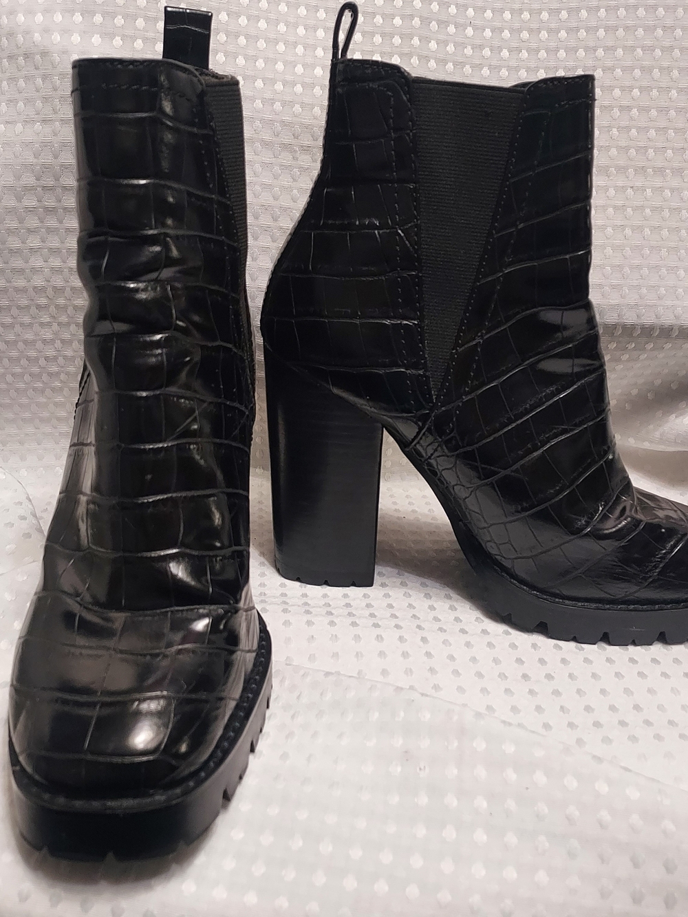 Steve Madden Black Croc-Embossed Block Heel Chelsea Booties